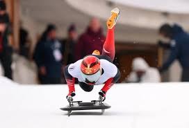 来自塞尔维亚人的马术表演，当中国国旗飘扬的那一刻全场沸腾